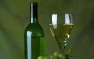 Rượu vang giúp tăng cường trí nhớ