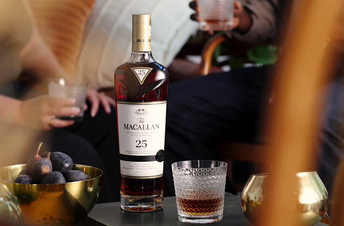 Tìm hiểu cụ thể rượu macallan 25 giá bao nhiêu?