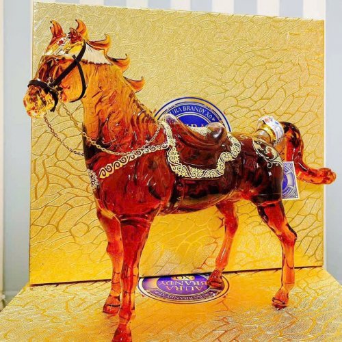Rượu Linh Vật Hình Ngựa Aura Brandy XO (N12)