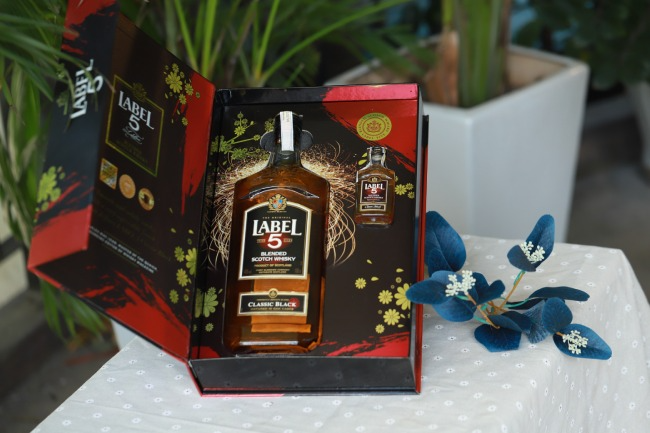 rượu label 5, rượu whisky, rượu hảo hạng, rượu quý, rượu giá tốt, rượu nhập, hương vị êm dịu 