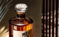 Rượu Whisky Nhật Mizunara: Giọt Hổ Phách Mang Linh Hồn Gỗ Sồi Cổ