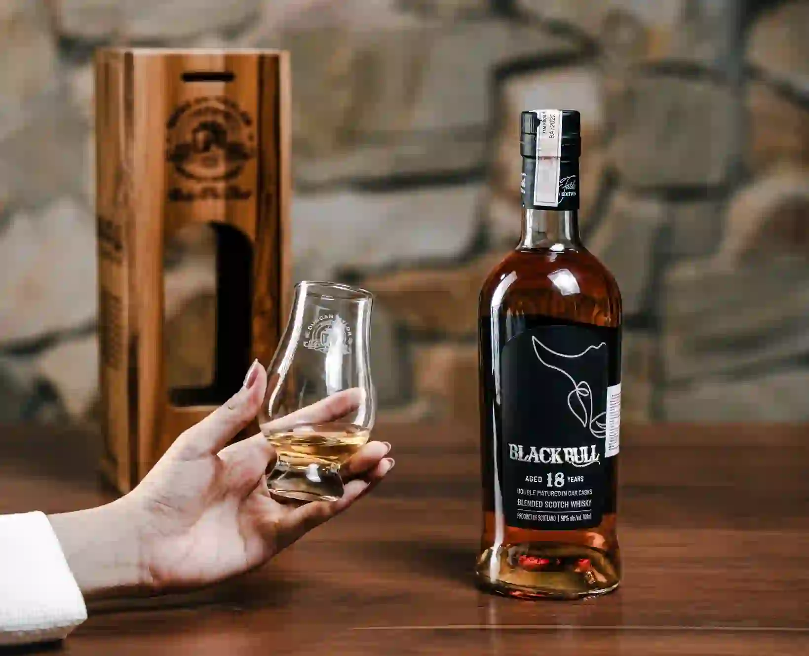 rượu black bull, rượu ngoại, rượu giá tốt, rượu nhập khẩu, rượu chính hảng
