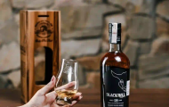 Đánh Giá Rượu Black Bull: Đẳng Cấp Whisky Pha Trộn Thượng Hạng