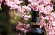 Tuyệt kỹ "Mizunara": Bí mật tạo nên mùi hương trầm mặc của giới thượng lưu Nhật