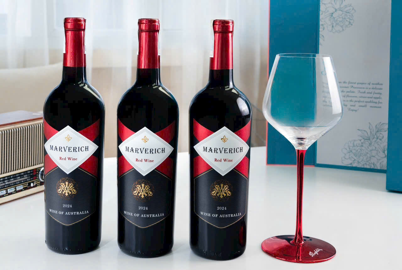 Vin australien haut de gamme, grands crus d'Australie 2026, terroir climat frais Australie, Shiraz Penfolds Grange, guide d'achat vin d'importation.