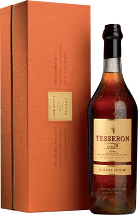 Cognac Tesseron d'exception, vieux millésimes de Cognac, chais Paradis Tesseron, bouteille de collection luxe, histoire du Cognac français.