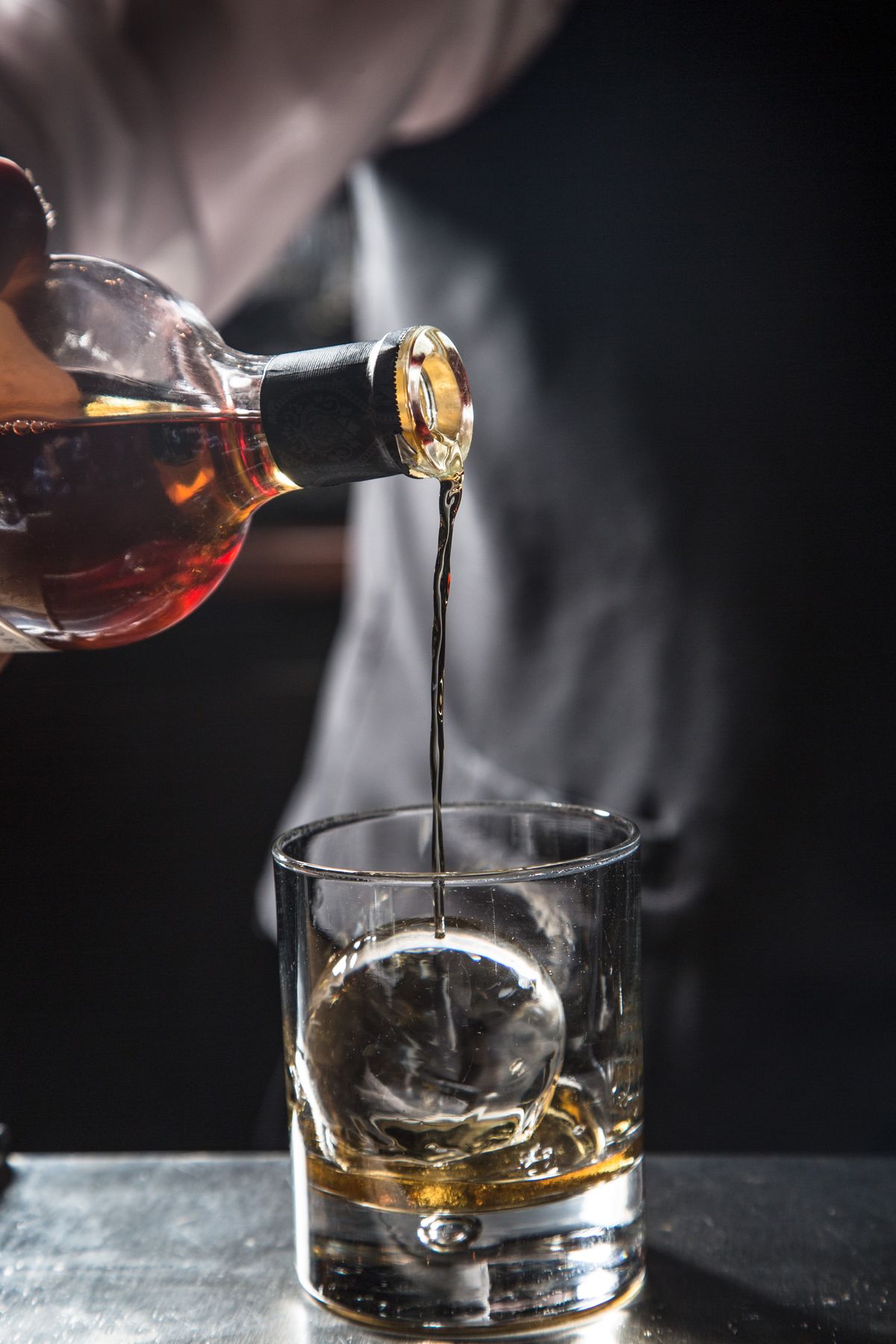 rượu whisky mỹ, rượu nhập, rượu ngoại, rượu ngon, rượu giá tốt, rượu đạt chuẩn, rượu chính hãng, hương vị nòng nàng tươi ngon, quà tặng