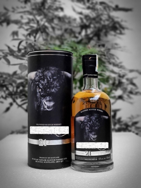 Black Bull blending, unconventional Scotch, whisky craft, Blended Scotch vs Single Malt, whisky connoisseur.