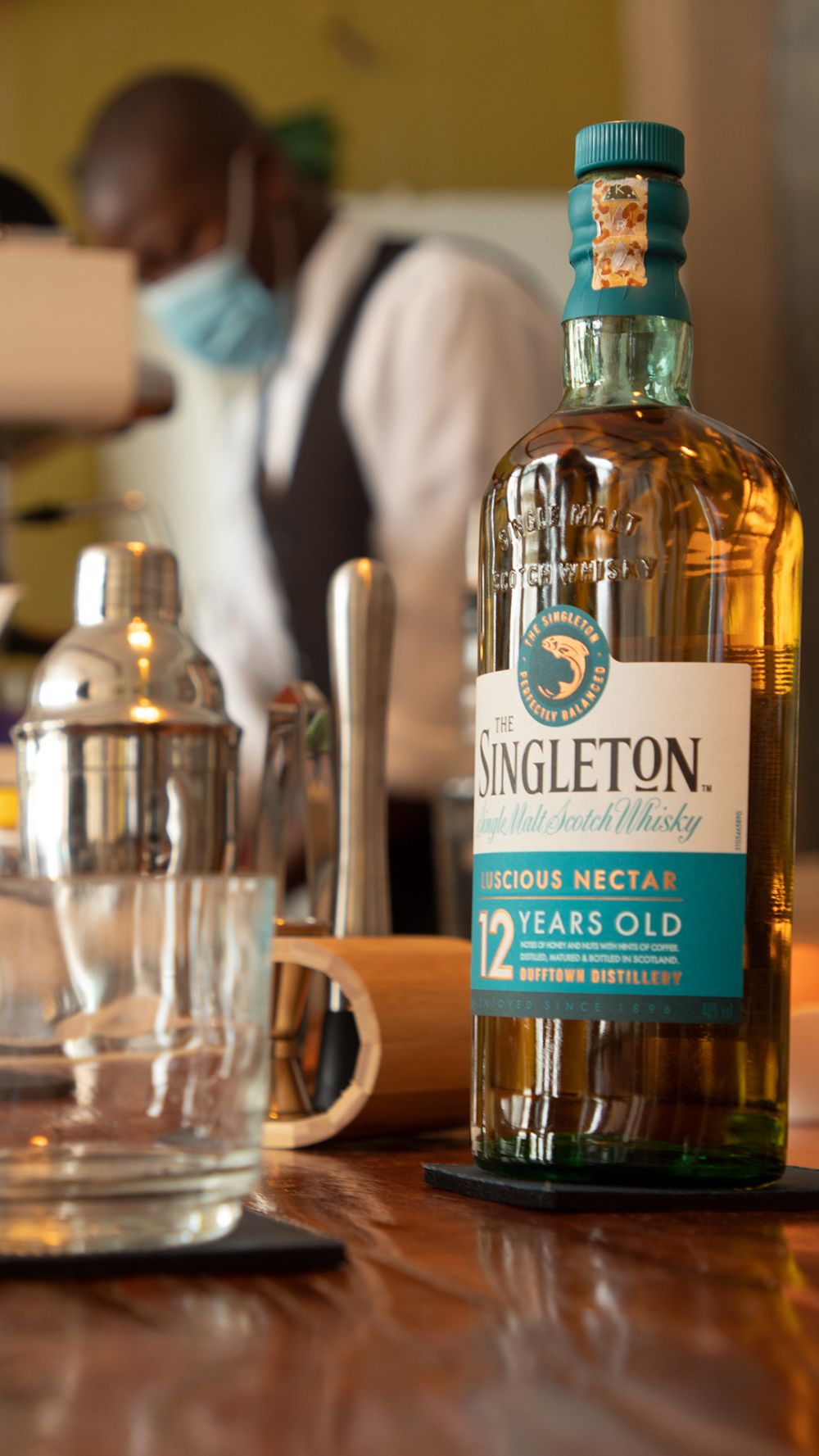 cách uống rượu singleton, pha chế với rượu singleton, thưởng thức whisky, ly uống rượu singleton, nghệ thuật uống rượu, kỹ thuật ướp lạnh rượu.