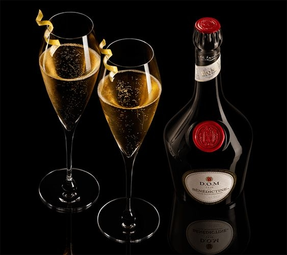 French Whisky, artisanal distilling, connoisseur, luxury spirits.