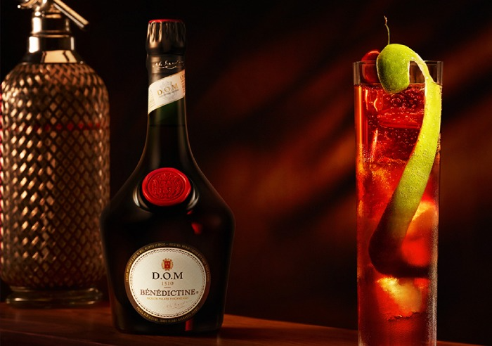 French Whisky, craft spirits, premium whisky, elegant taste.