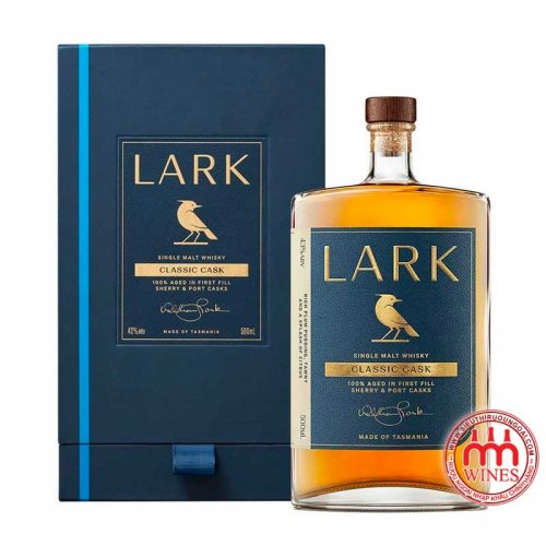 Rượu Lark Classic Cask Single Malt và hộp xanh navy