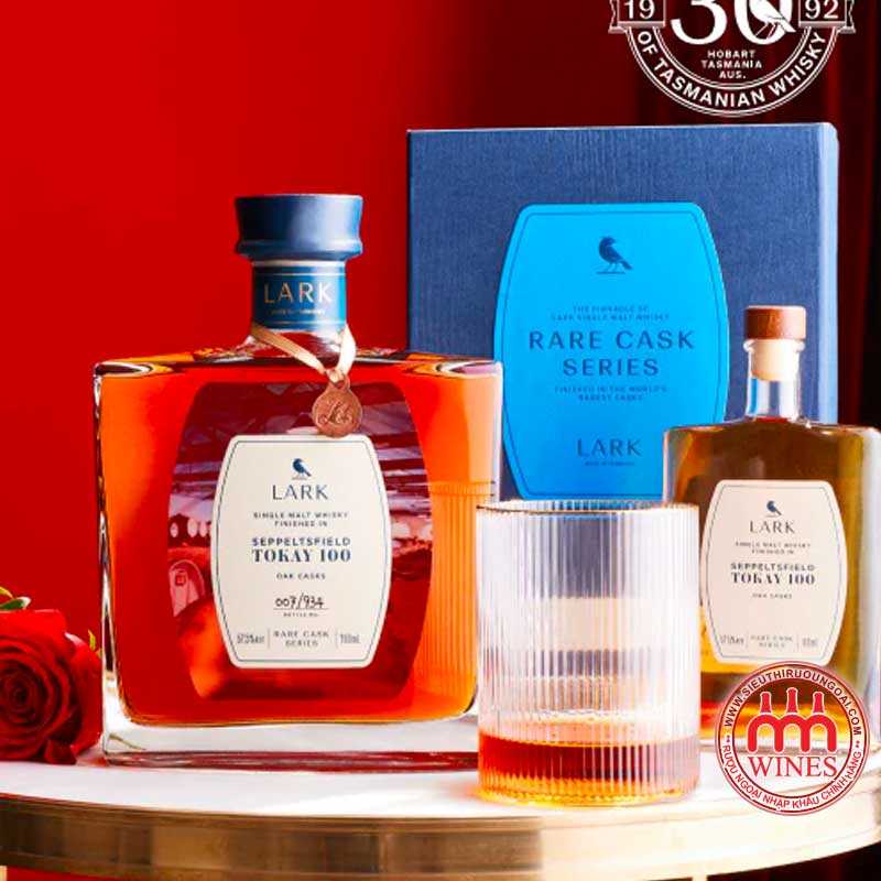 Rượu Lark Rare Cask Series Seppeltsfield Tokay 100 hộp và chai